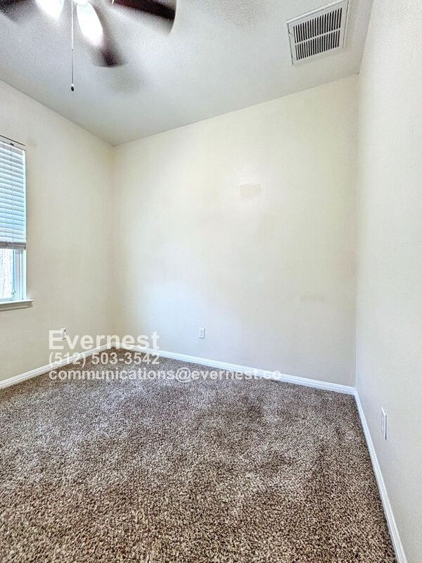 Building Photo - 139 Wainscot Oak Wy