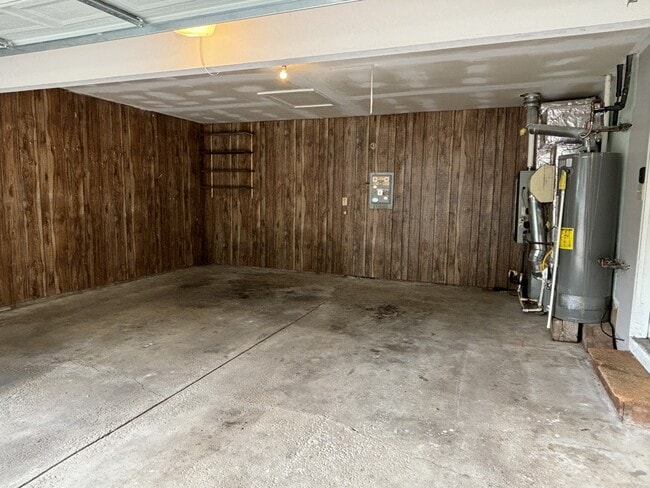 Building Photo - 8326 Christiana Ln