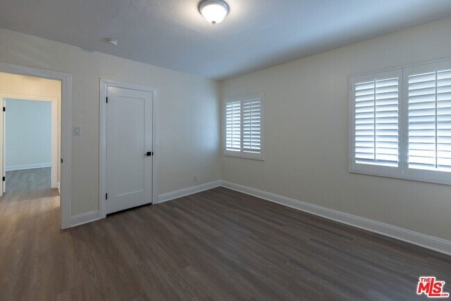 Building Photo - 4360 Kraft Ave