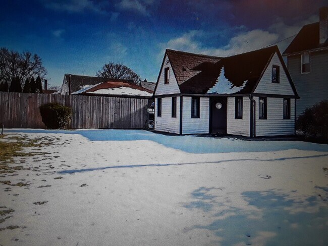 Backyard - 2203 Forest Ave