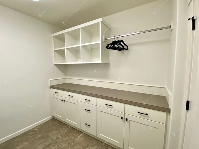 Building Photo - Stunning 2 BR home in Northwest Crossing