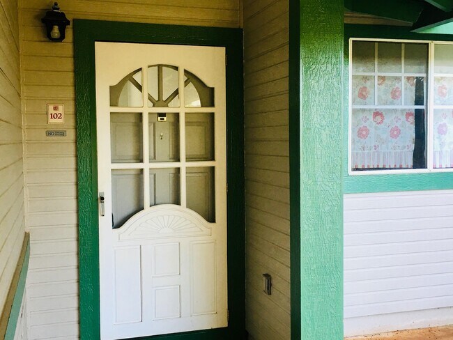 Building Photo - 3 bedroom Corner Unit at Kuulako Available June 23rd