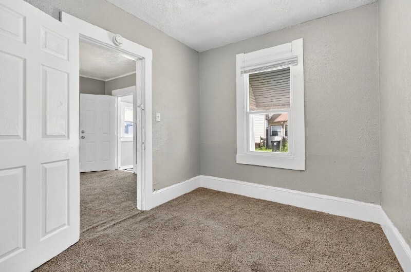 Building Photo - 3085 E 67th St
