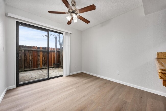 Building Photo - Beautiful 2-Bedroom Condo in Bakersfield, CA