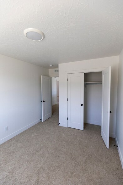 Building Photo - 4514 E Silver Moon Dr