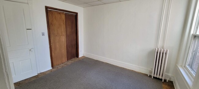 Building Photo - 220 S Madison St