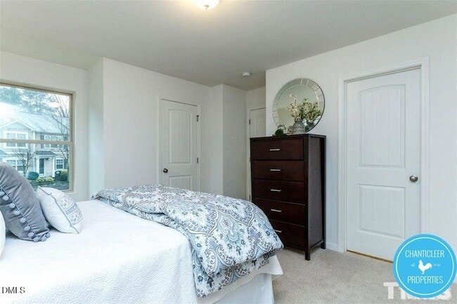 Building Photo - 11 Belhaven Dr