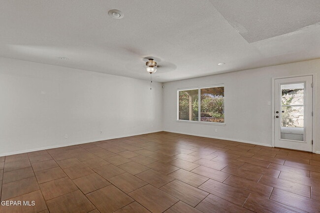 Building Photo - 5021 Silver Cholla Dr