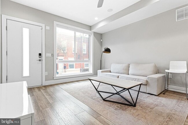 Building Photo - 1640 Edgley St