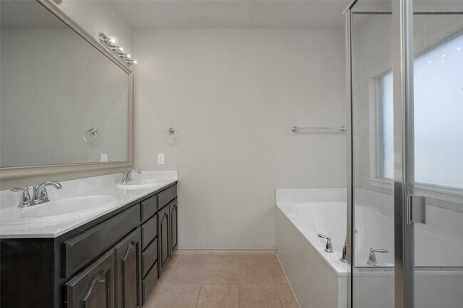 Building Photo - 1437 Castlegar Ln
