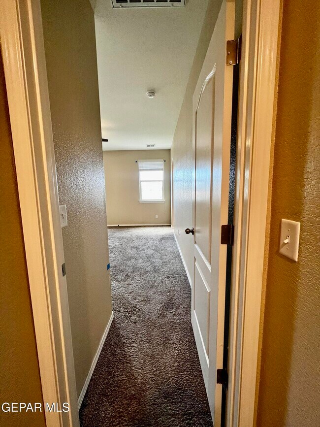 Building Photo - 14756 Boer Trail