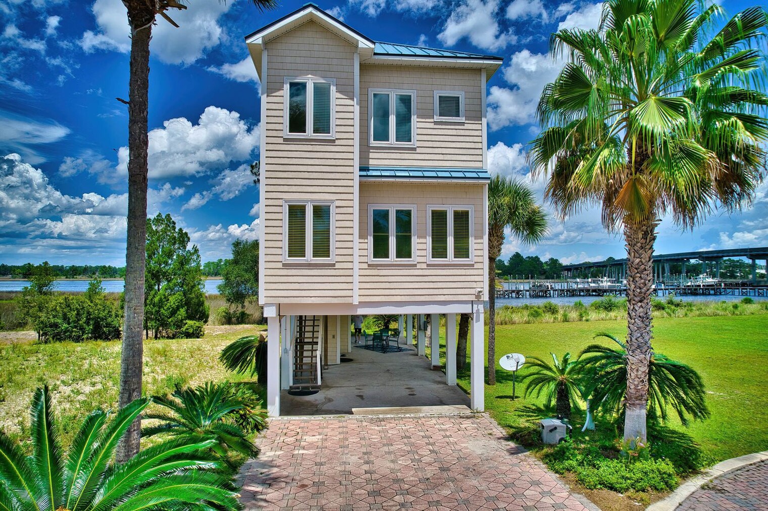 Building Photo - 105 Anglers Harbor Ln