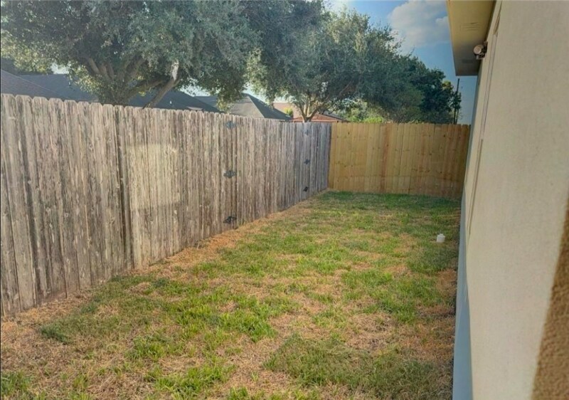 Building Photo - 705 N Emerald Ave