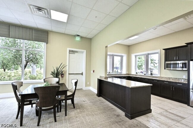 Building Photo - 3278 Birchin Ln