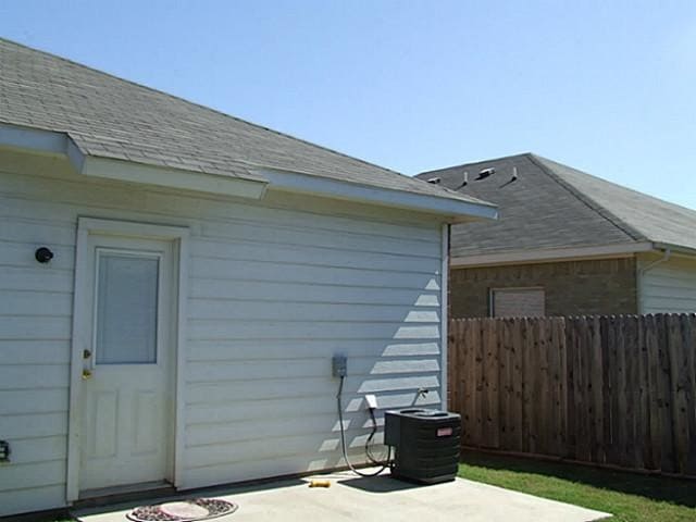 Building Photo - 424 Blake Ln