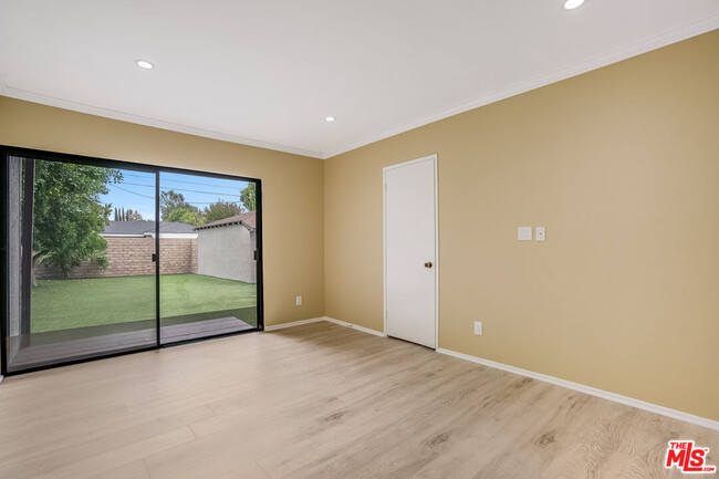 Building Photo - 5450 Bevis Ave