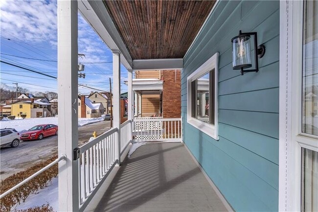 Building Photo - 1920 Middle St