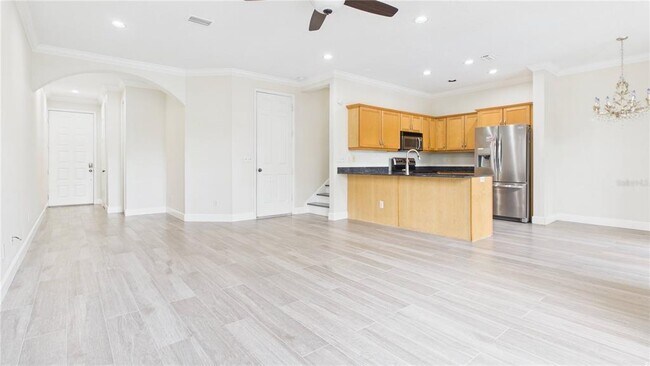 Building Photo - 505 S Tampania Ave