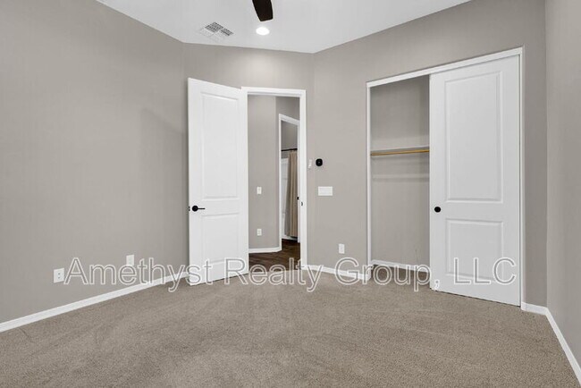 Building Photo - 5116 N 185th Ave