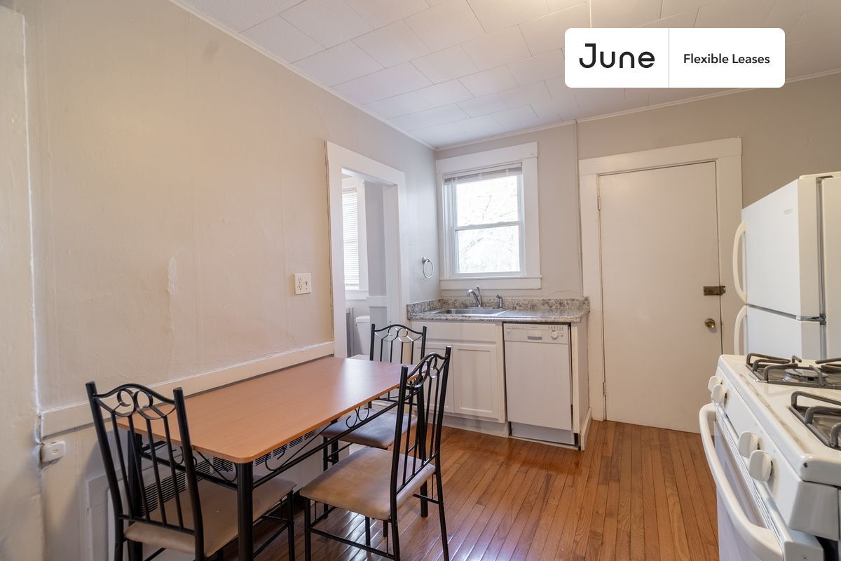 Building Photo - 4A Sherman St