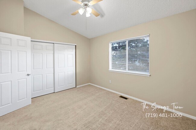 Building Photo - 3BD Condo in Gated Community  - Security Deposit Waiver Available