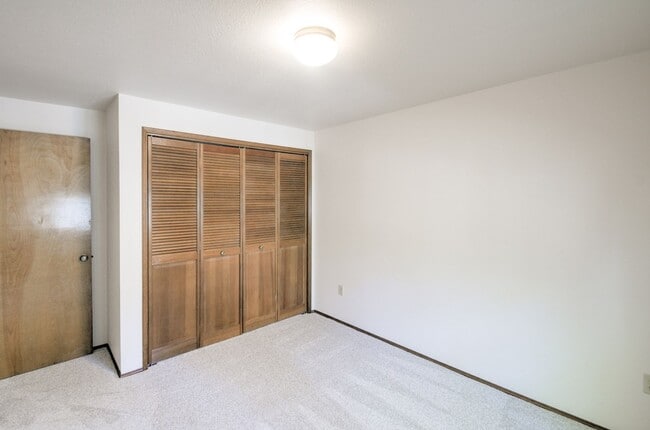 Building Photo - Rent 3 bed property for $2750 per month