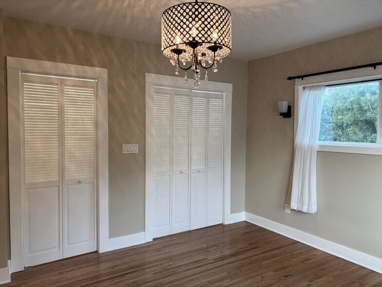 Bedroom 2 (Master) - 559 W 39th St