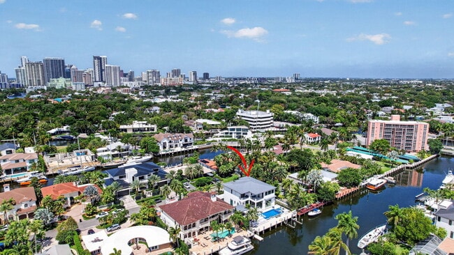 Building Photo - 334 Isle of Capri Dr