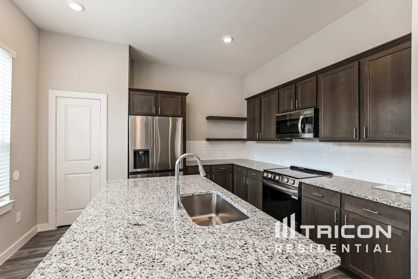 Building Photo - 22811 Terrazzo Dr