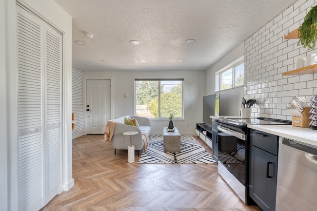 Building Photo - 5222 SE Holgate Blvd