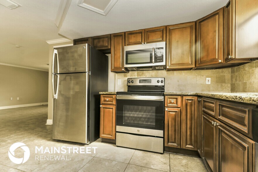 Building Photo - 3022 Brompton Dr