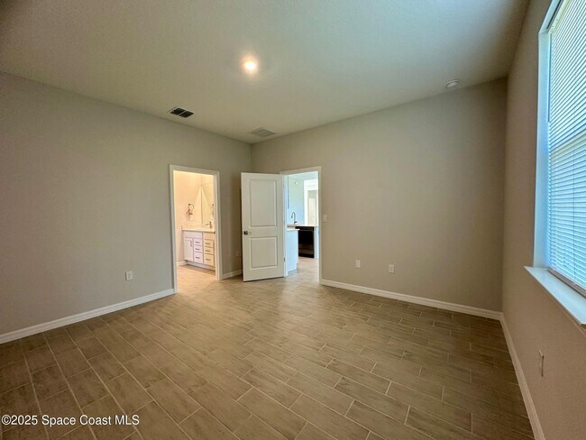 Building Photo - 1326 Seeley Cir NW