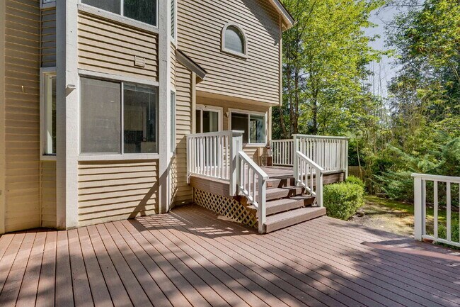 Building Photo - Beautifully Updated 4-Bedroom Home in Sammamish!- AVAILABLE NOW FOR RENT!!