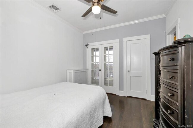 Building Photo - 60 Highview Ave