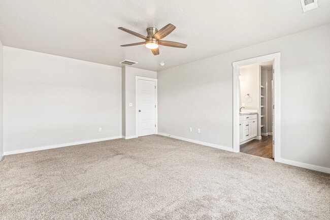 Building Photo - 6852 S Birch Creek Ave