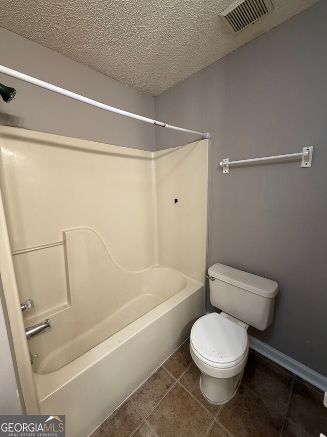 Building Photo - 409 Baltic Ct