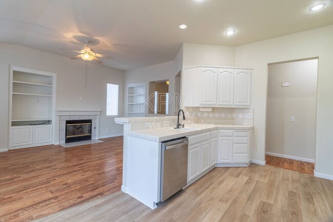 Building Photo - 2609 Magnolia Ct