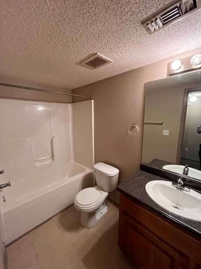 Building Photo - 5005 Chancellor Square