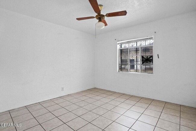 Building Photo - 2821 Fort Blvd