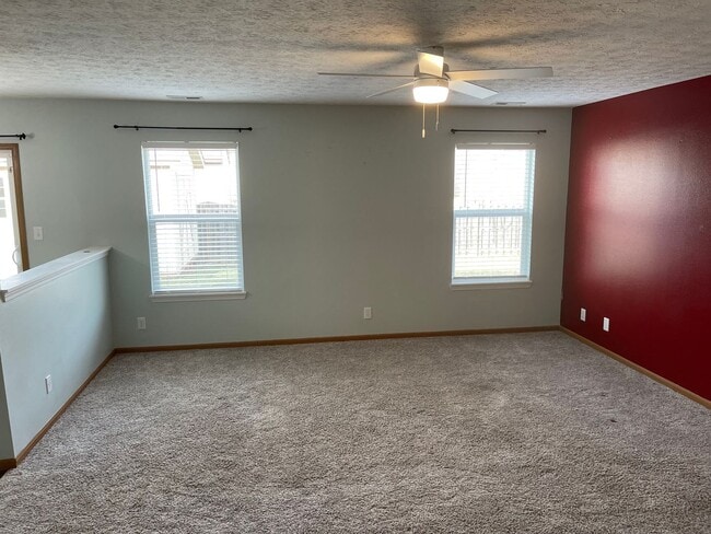 Building Photo - 3 Bedroom On The East Side!