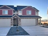 Building Photo - Eastside View Townhomes