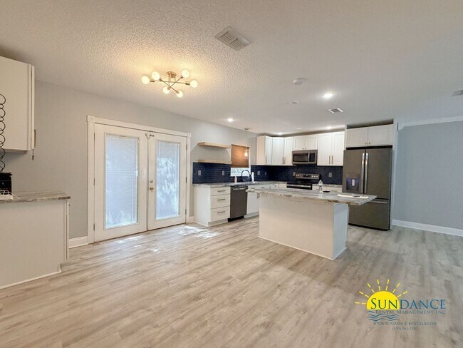 Building Photo - 501 Dona Ave