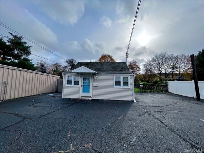 Building Photo - 73A E Railroad Ave