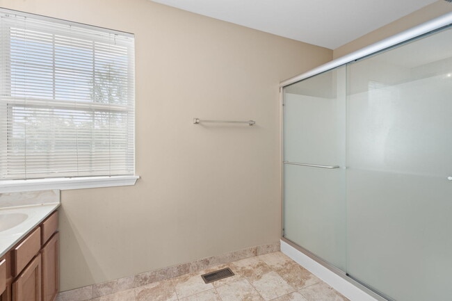 Building Photo - 1132 Coventry Cir