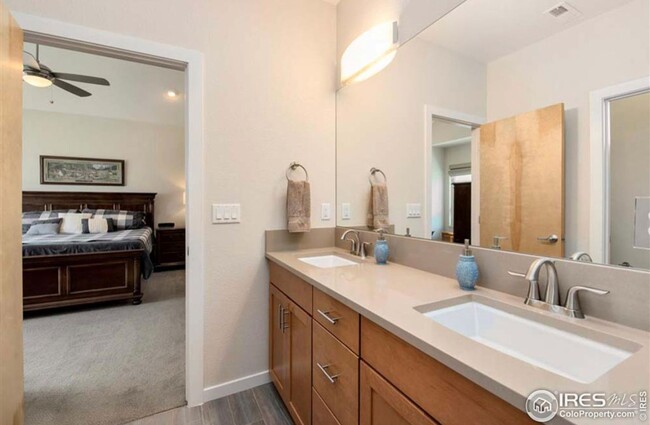 Building Photo - STUNNING 2 STORY SMART HOME IN LOUISVILLE
