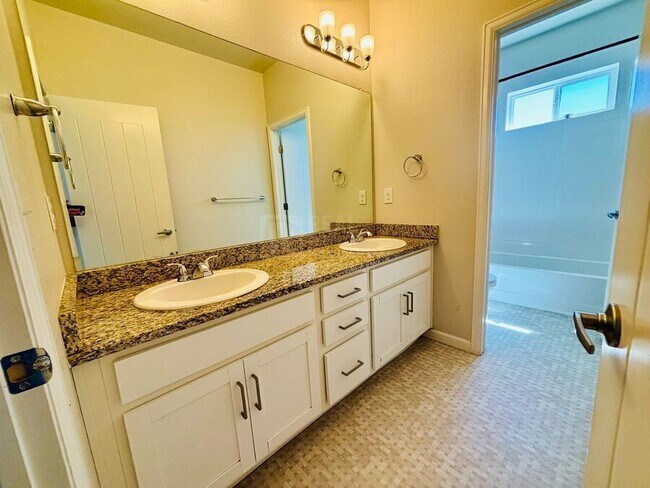 Building Photo - 9150 W 100th Way