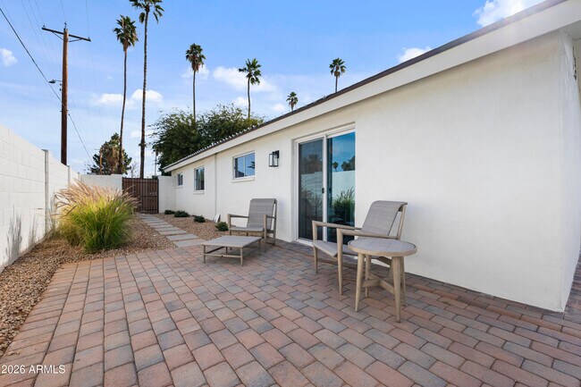 Building Photo - 4244 N 35th Pl