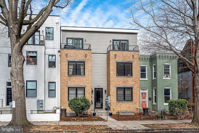 Primary Photo - 614 I St NE