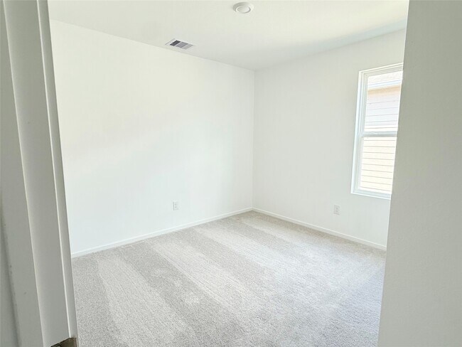 Building Photo - 3606 Duplet Ave