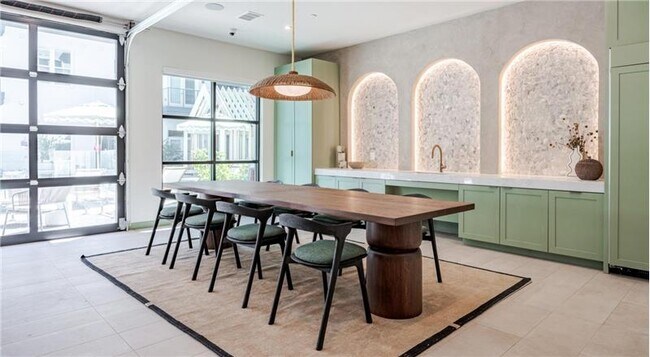 Building Photo - 5902 Westminster Dr